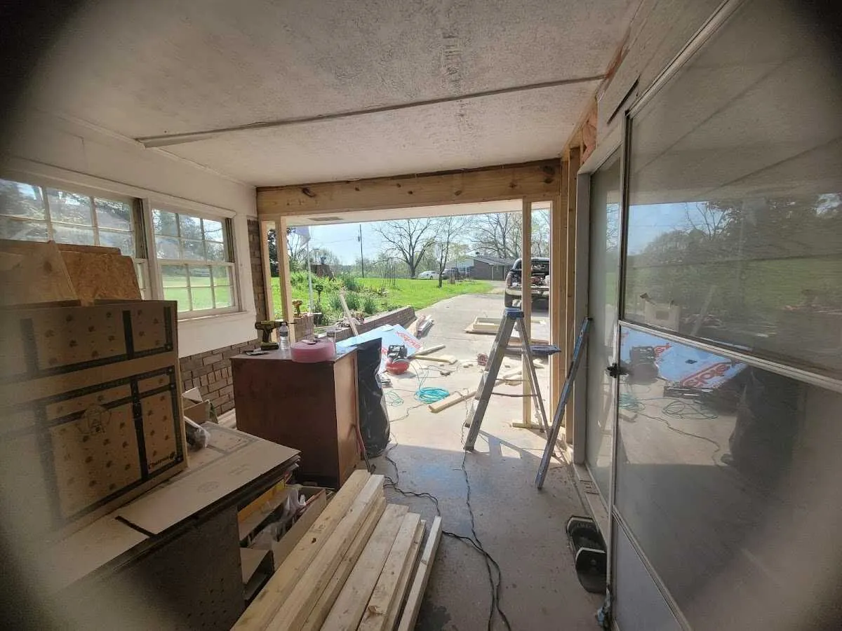 Air movers and dehumidifier for Drying & Dehumidification in Calipatria